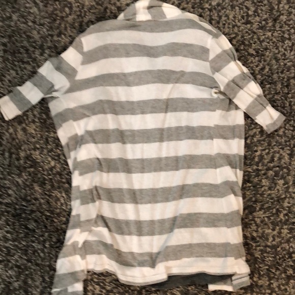 Shirts - Picture 4 of 5